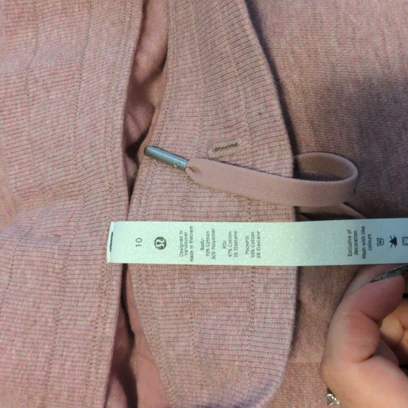 NWT Lululemon Scuba HR Jogger (10) - Picture 5 of 5